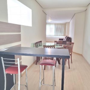 Apto Mobiliado com 95m², 2 dormitórios, 1 vaga, no bairro Centro em Caxias do Sul para Alugar
