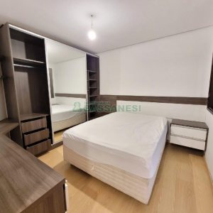 Apto Mobiliado com 95m², 2 dormitórios, 1 vaga, no bairro Centro em Caxias do Sul para Alugar