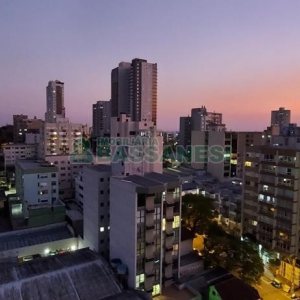 Apartamento com 47m², 1 dormitório, 2 vagas, no bairro Centro em Caxias do Sul para Alugar