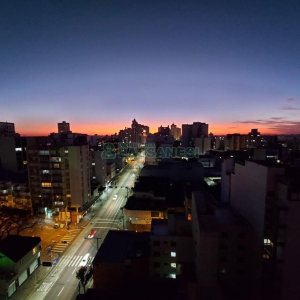 Apartamento com 47m², 1 dormitório, 2 vagas, no bairro Centro em Caxias do Sul para Alugar