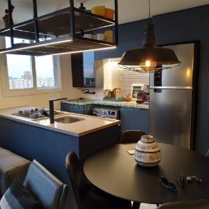 Apartamento com 47m², 1 dormitório, 2 vagas, no bairro Centro em Caxias do Sul para Alugar