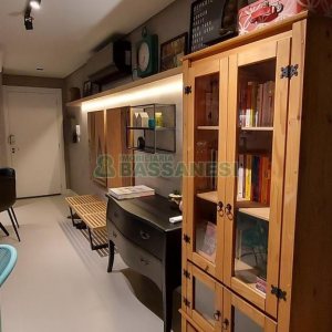 Apartamento com 47m², 1 dormitório, 2 vagas, no bairro Centro em Caxias do Sul para Alugar