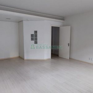 Sala com 55m², 1 vaga, no bairro Centro em Caxias do Sul para Alugar