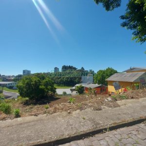 Terreno com 405m², no bairro Cidade Nova em Caxias do Sul para Comprar