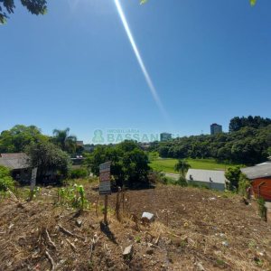 Terreno com 405m², no bairro Cidade Nova em Caxias do Sul para Comprar