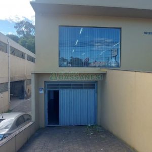 Pavilhão com 120m², no bairro De Lazzer em Caxias do Sul para Alugar