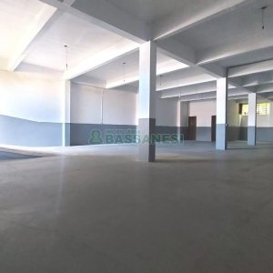 Pavilhão com 120m², no bairro De Lazzer em Caxias do Sul para Alugar