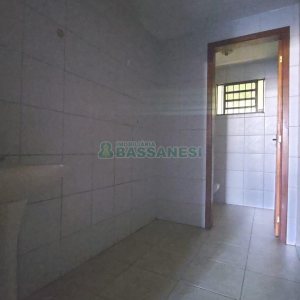 Pavilhão com 120m², no bairro De Lazzer em Caxias do Sul para Alugar