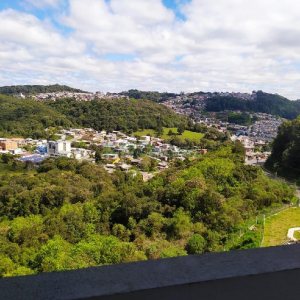 Apartamento com 60m², 2 dormitórios, 1 vaga, no bairro Santa Catarina em Caxias do Sul para Alugar