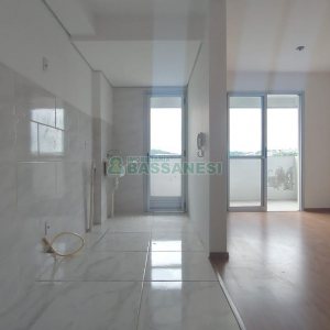 Apartamento com 60m², 2 dormitórios, 1 vaga, no bairro Santa Catarina em Caxias do Sul para Alugar
