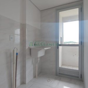 Apartamento com 60m², 2 dormitórios, 1 vaga, no bairro Santa Catarina em Caxias do Sul para Alugar