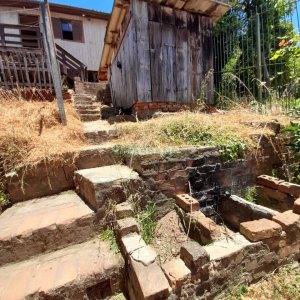 Casa com 100m², 3 dormitórios, 1 vaga, no bairro São Leopoldo em Caxias do Sul para Comprar