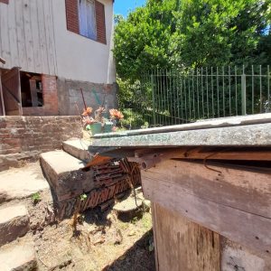 Casa com 100m², 3 dormitórios, 1 vaga, no bairro São Leopoldo em Caxias do Sul para Comprar