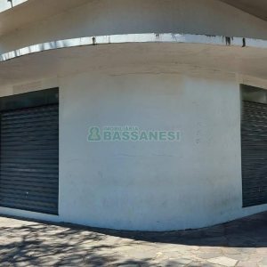 Loja com 72m², no bairro Centro em Caxias do Sul para Alugar