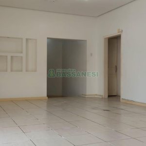 Loja com 72m², no bairro Centro em Caxias do Sul para Alugar