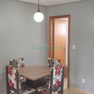 Sobrado com 87m², 2 dormitórios, 1 vaga, no bairro Charqueadas em Caxias do Sul para Comprar