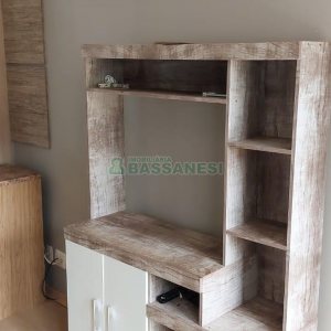 Sobrado com 87m², 2 dormitórios, 1 vaga, no bairro Charqueadas em Caxias do Sul para Comprar