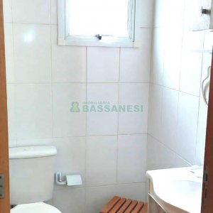 Sobrado com 87m², 2 dormitórios, 1 vaga, no bairro Charqueadas em Caxias do Sul para Comprar