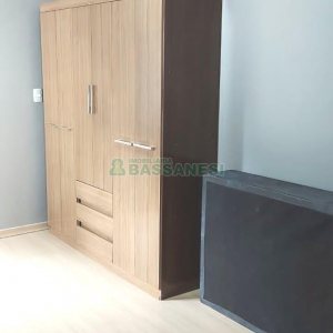 Sobrado com 87m², 2 dormitórios, 1 vaga, no bairro Charqueadas em Caxias do Sul para Comprar