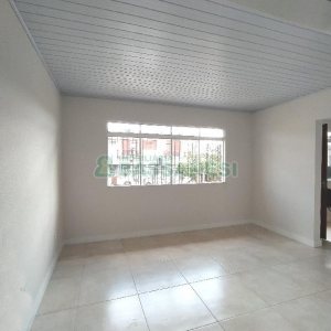 Casa Comercial com 60m², no bairro Kayser em Caxias do Sul para Alugar