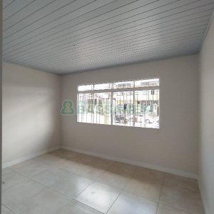 Casa Comercial com 60m², no bairro Kayser em Caxias do Sul para Alugar