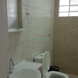 Casa Comercial com 60m², no bairro Kayser em Caxias do Sul para Alugar