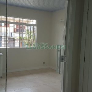 Casa Comercial com 60m², no bairro Kayser em Caxias do Sul para Alugar
