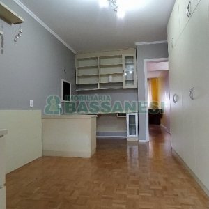 Apto Mobiliado com 101m², 3 dormitórios, 2 vagas, no bairro São Pelegrino em Caxias do Sul para Comprar