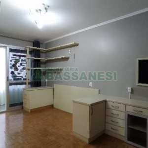 Apto Mobiliado com 101m², 3 dormitórios, 2 vagas, no bairro São Pelegrino em Caxias do Sul para Comprar