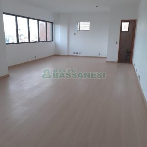 Sala com 60m², no bairro Centro em Caxias do Sul para Alugar