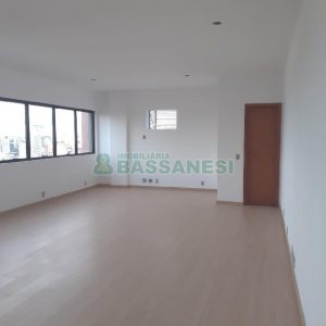 Sala com 60m², no bairro Centro em Caxias do Sul para Alugar