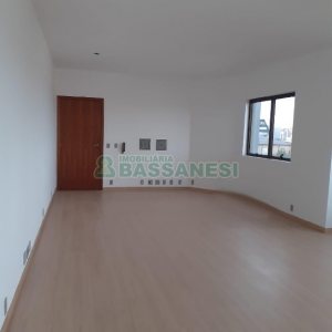 Sala com 60m², no bairro Centro em Caxias do Sul para Alugar