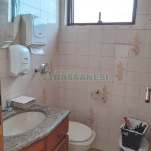 Sala com 60m², no bairro Centro em Caxias do Sul para Alugar