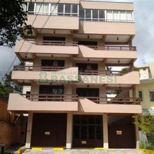 Apartamento com 150m², 3 dormitórios, 2 vagas, no bairro Santa Corona em Caxias do Sul para Comprar