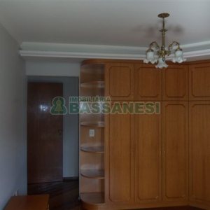 Apartamento com 150m², 3 dormitórios, 2 vagas, no bairro Santa Corona em Caxias do Sul para Comprar