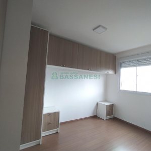 Apartamento com 42m², 2 dormitórios, 1 vaga, no bairro Petrópolis em Caxias do Sul para Alugar
