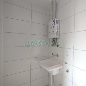 Apartamento com 42m², 2 dormitórios, 1 vaga, no bairro Petrópolis em Caxias do Sul para Alugar