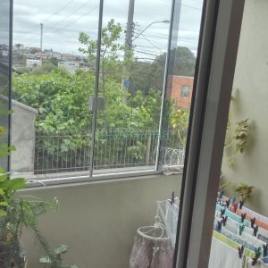 Apartamento com 61m², 2 dormitórios, 1 vaga, no bairro Charqueadas em Caxias do Sul para Comprar