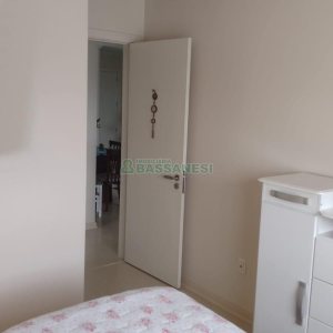 Apartamento com 61m², 2 dormitórios, 1 vaga, no bairro Charqueadas em Caxias do Sul para Comprar