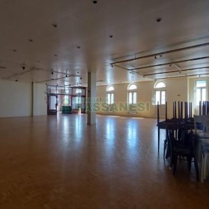 Loja com 3200m², no bairro Centro em Caxias do Sul para Alugar