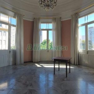 Loja com 3200m², no bairro Centro em Caxias do Sul para Alugar