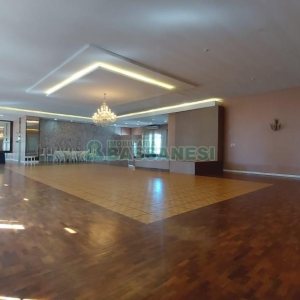 Loja com 3200m², no bairro Centro em Caxias do Sul para Alugar