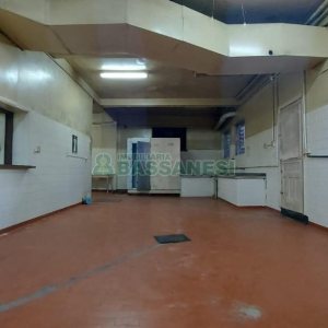 Loja com 3200m², no bairro Centro em Caxias do Sul para Alugar