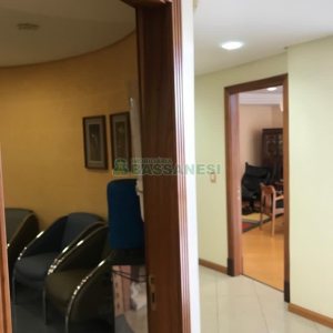Sala com 116m², 1 vaga, no bairro São Pelegrino em Caxias do Sul para Comprar