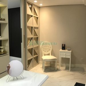 Sala com 116m², 1 vaga, no bairro São Pelegrino em Caxias do Sul para Comprar