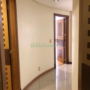 Sala com 116m², 1 vaga, no bairro São Pelegrino em Caxias do Sul para Comprar