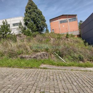Terreno com 360m², no bairro Sanvitto em Caxias do Sul para Comprar