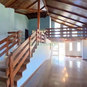 Casa Mobiliada com 611m², 4 dormitórios, 3 vagas, no bairro Petrópolis em Caxias do Sul para Alugar