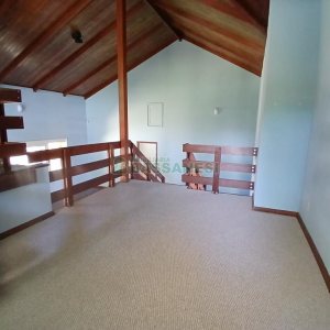 Casa Mobiliada com 611m², 4 dormitórios, 3 vagas, no bairro Petrópolis em Caxias do Sul para Alugar