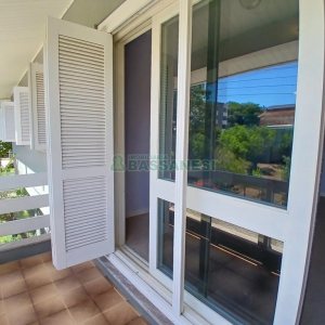 Casa Mobiliada com 611m², 4 dormitórios, 3 vagas, no bairro Petrópolis em Caxias do Sul para Alugar